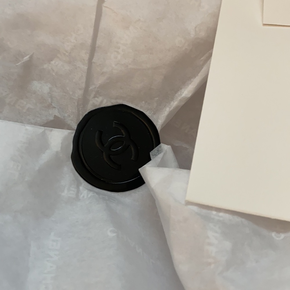 Chanel Box - Picture 3 of 5